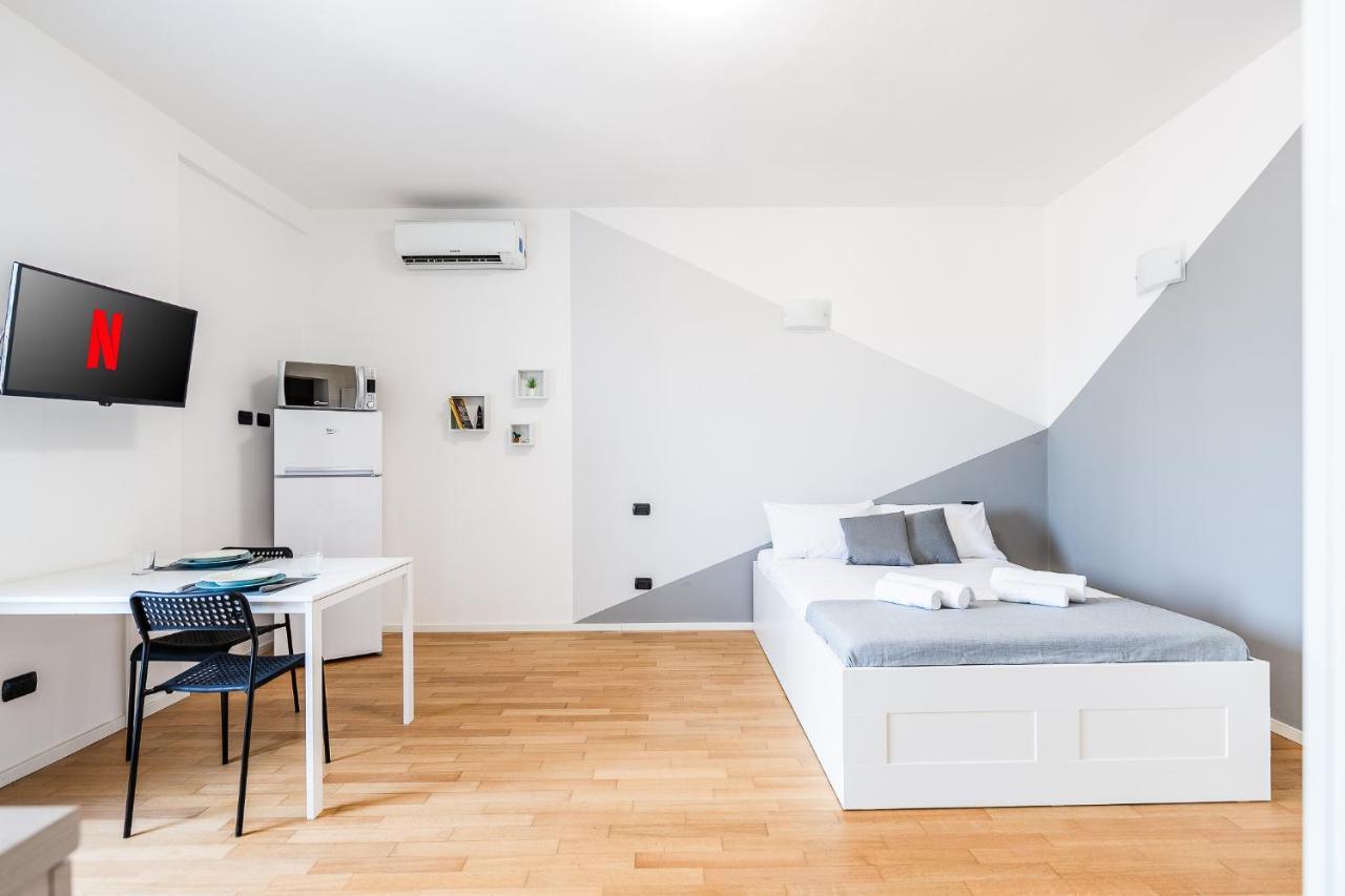 Ferienwohnung Milano -Duomo 13 Min, Netflix E Wi-Fi Exterior foto