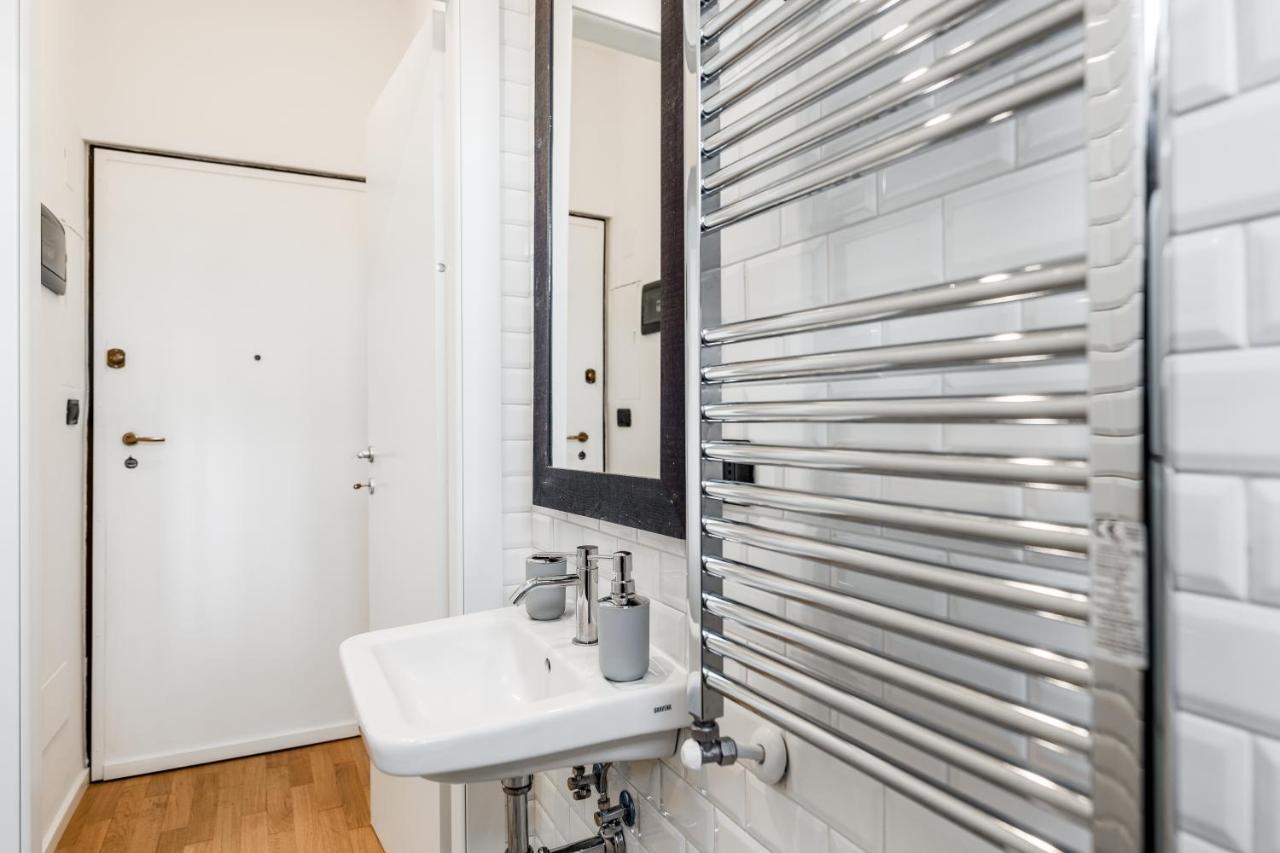 Ferienwohnung Milano -Duomo 13 Min, Netflix E Wi-Fi Exterior foto