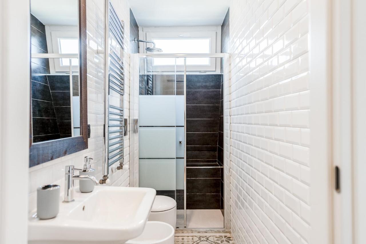 Ferienwohnung Milano -Duomo 13 Min, Netflix E Wi-Fi Exterior foto